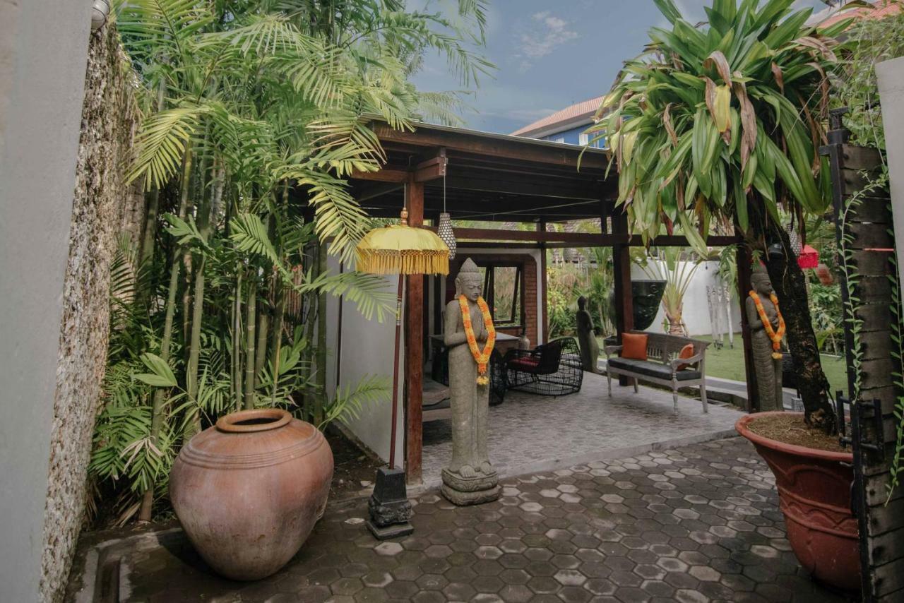 The Secret Jungle Villas Seminyak Exterior foto